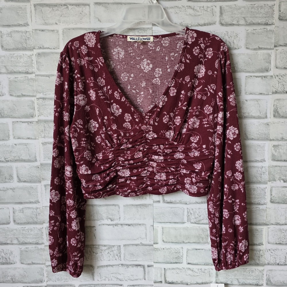 Wallflower Smocked Floral Long Sleeve Crop Top – Size M